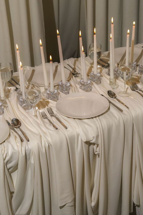 decoration de table drapé blanc casse